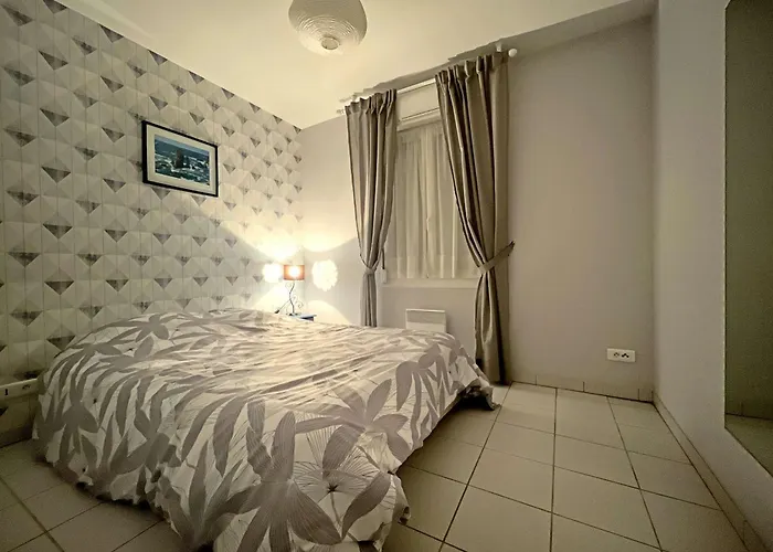 Apartment Superbe T2 Bis Proche Avec Balcon Et Parking - Fr-1-646-44
