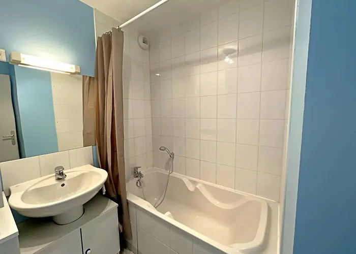 Apartment Superbe T2 Bis Proche Avec Balcon Et Parking - Fr-1-646-44